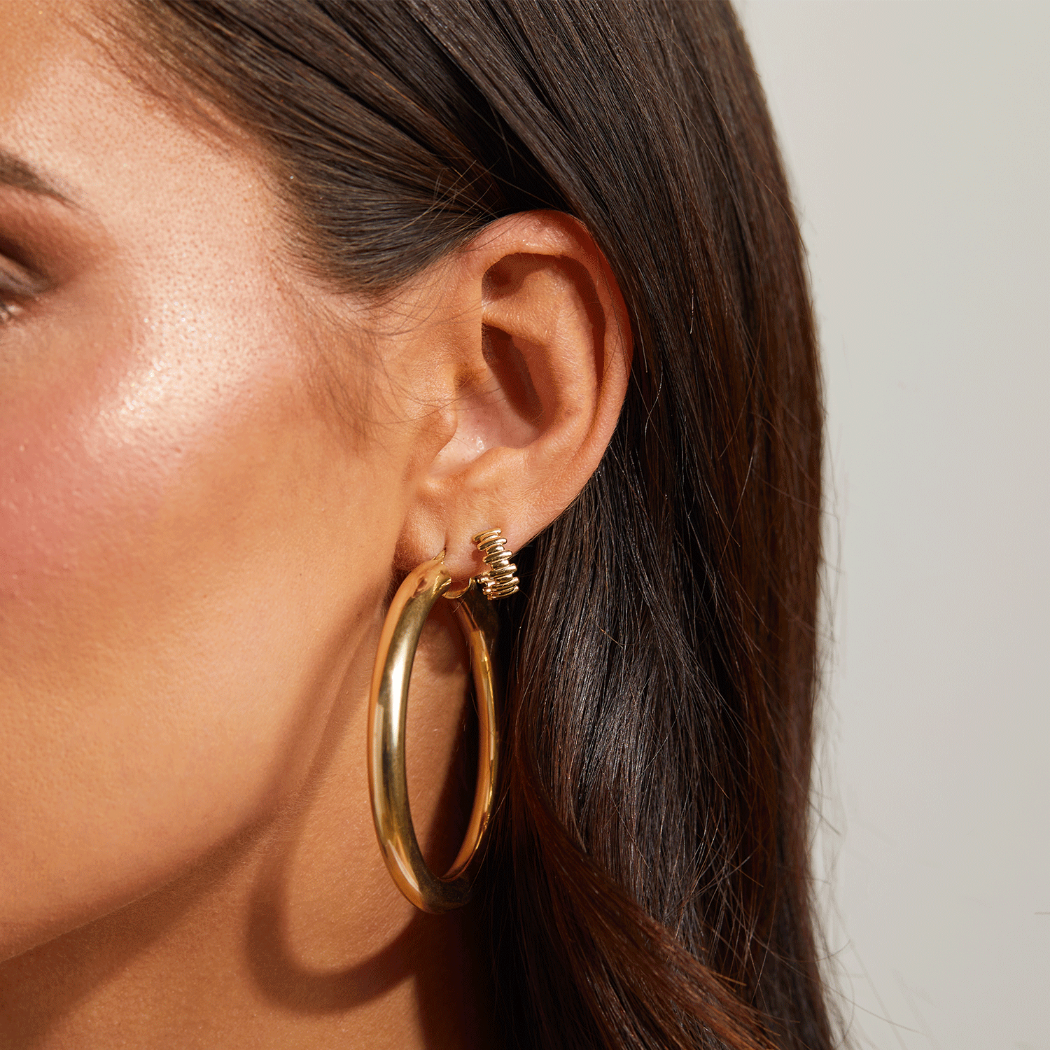 Huggie Hoop Earrings Y509983