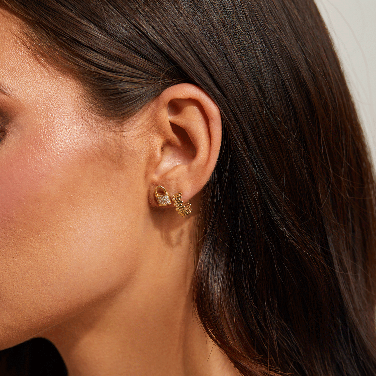 Huggie Hoop Earrings Y509983