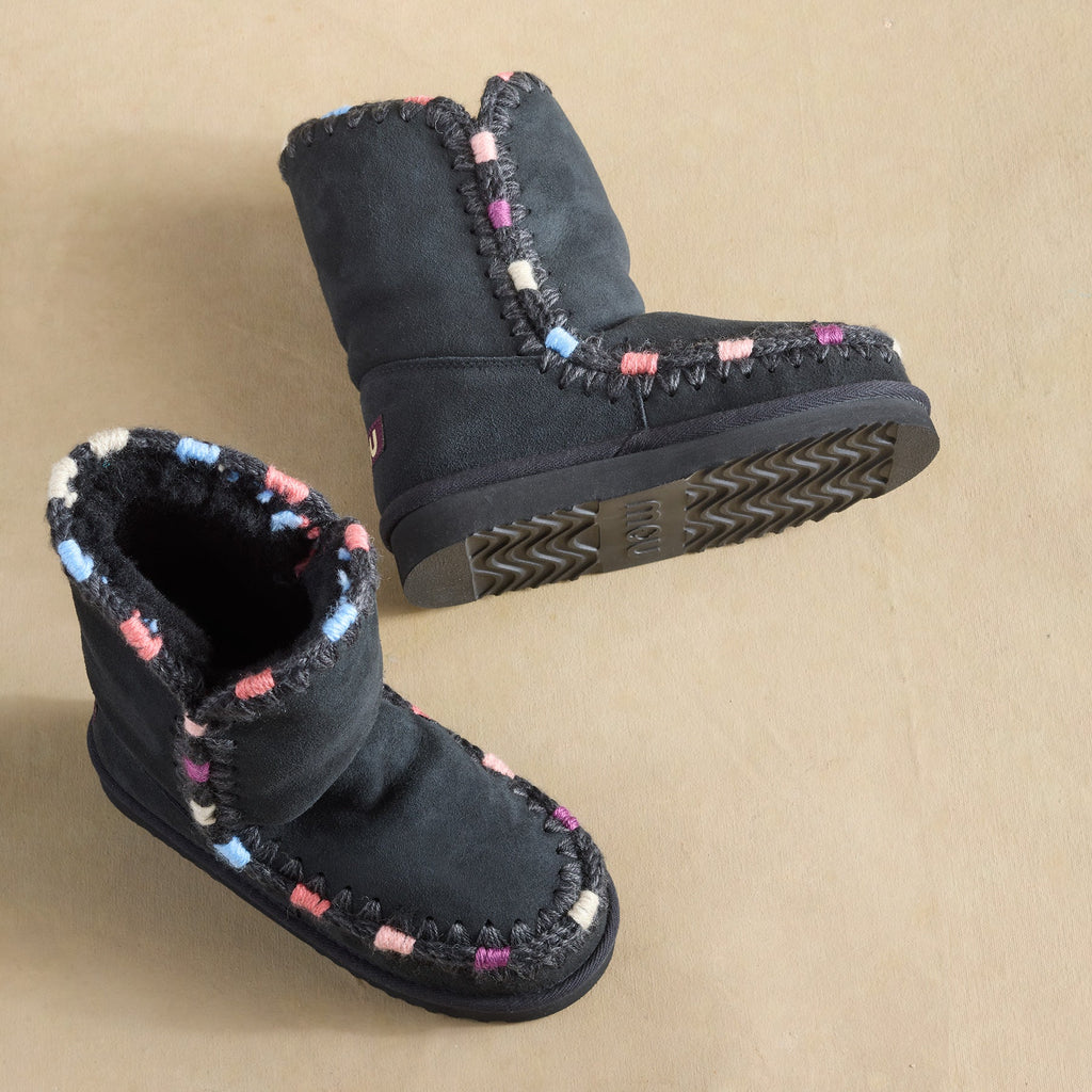 Arctic Sheepskin Boots E80538