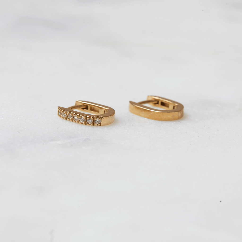 Petite Paperclip Huggie Hoop Earrings E673
