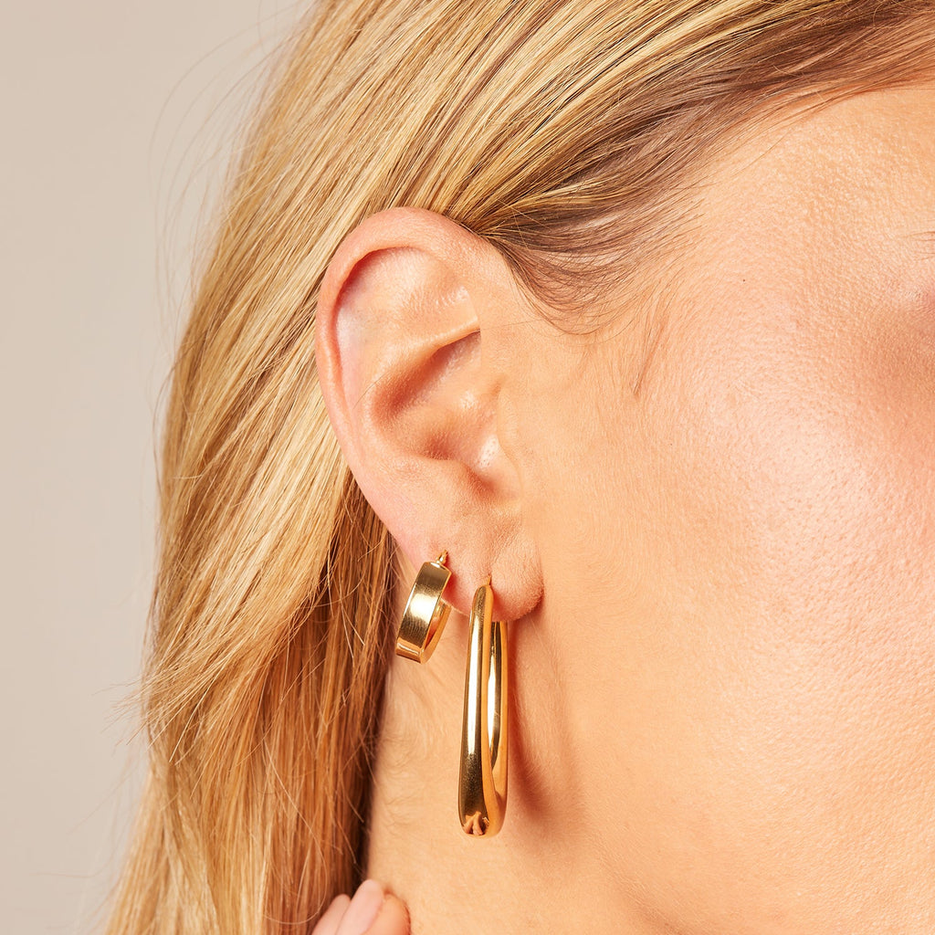 Oval Curved Hoop Earrings D661