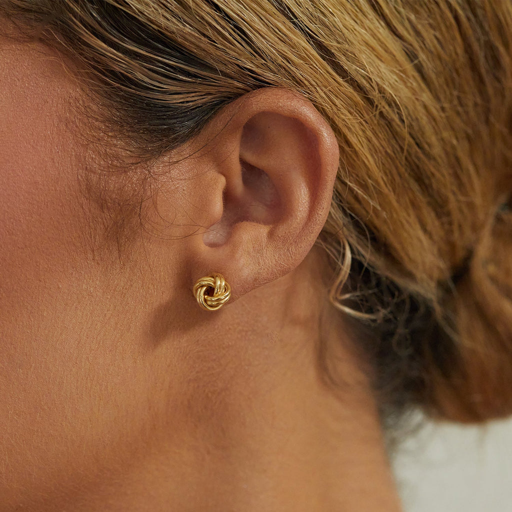 Love Knot Stud Earrings P7093