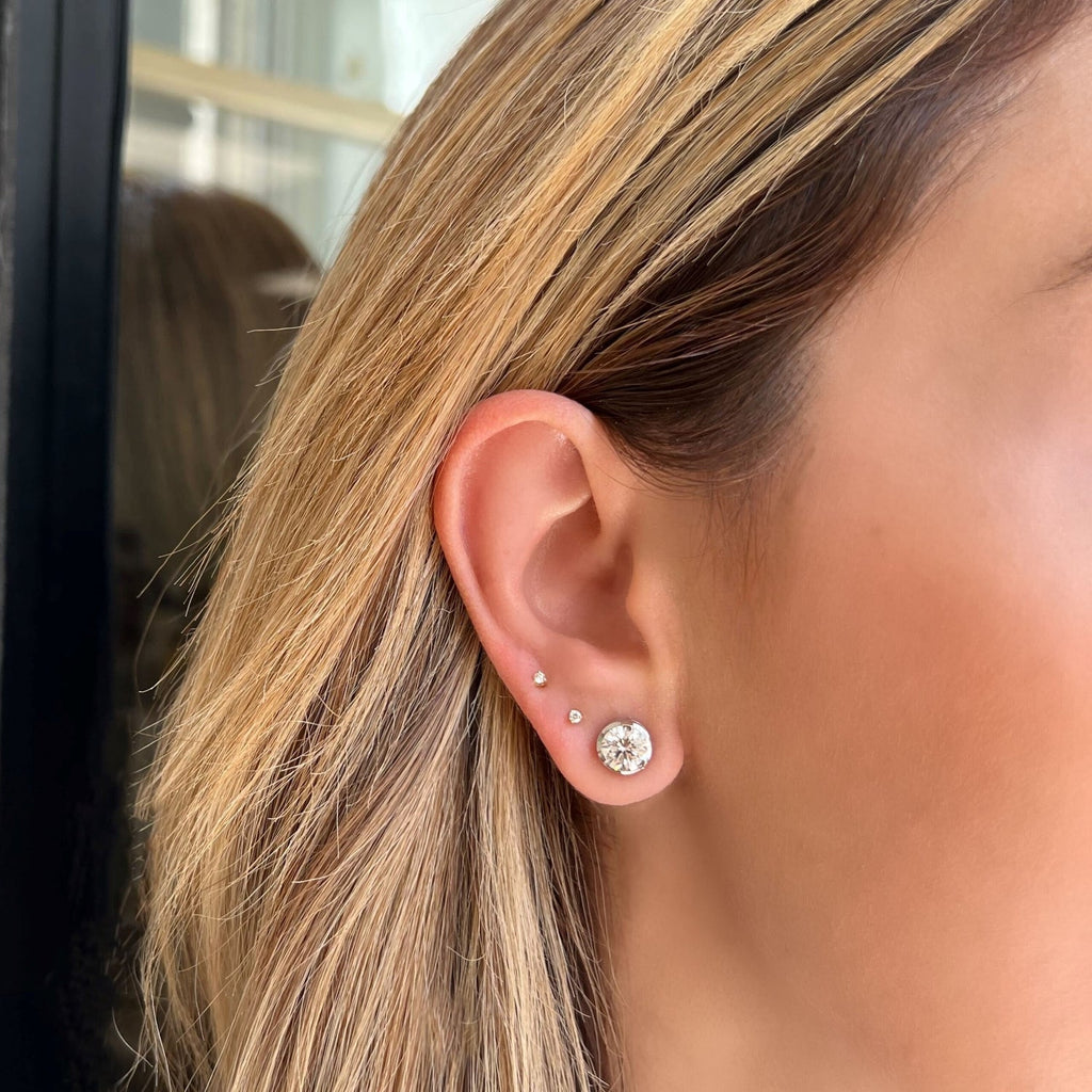 Tiny Diamond Studs S906