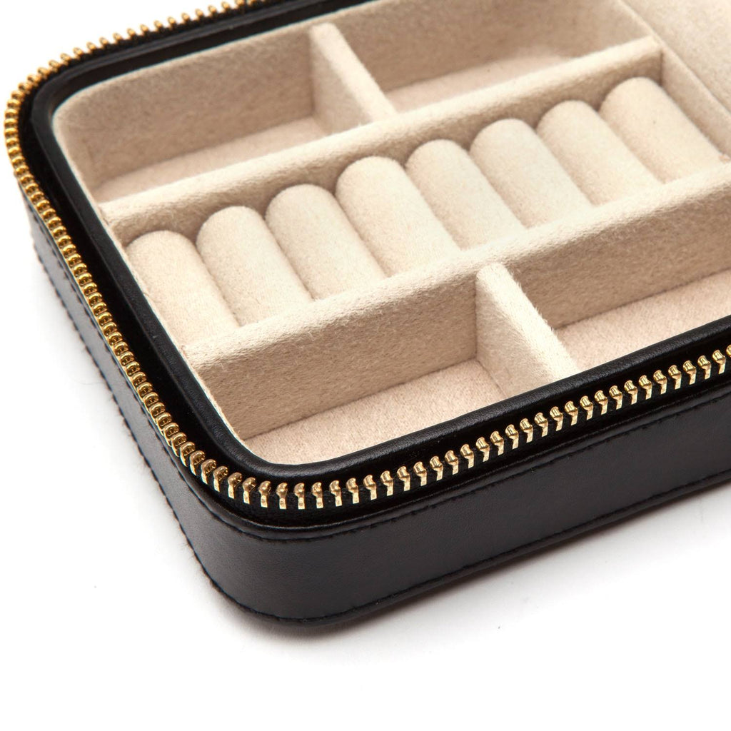 Black Zip Travel Case Q994581