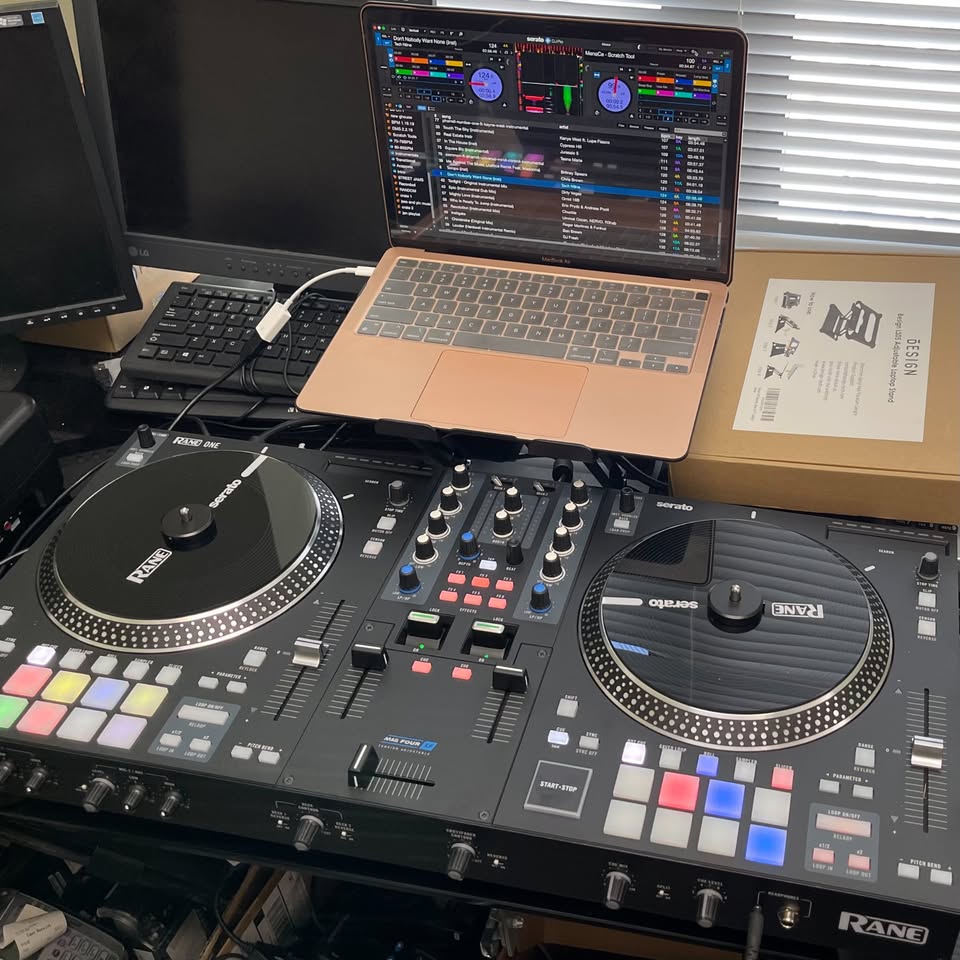 Complete DJ Set and DJ Controller with Integrated DJ Mixer P8069