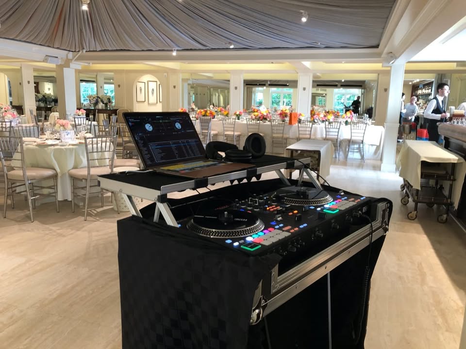 Complete DJ Set and DJ Controller with Integrated DJ Mixer P8069
