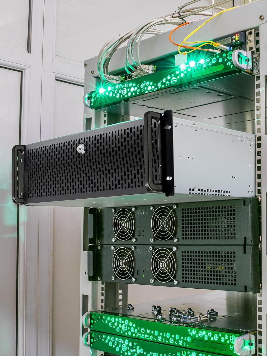 4U Server Chassis 11 Bay Server Case 8X 3.5 + 3X 5.25 HDD E-ATX Rackmount Server Case with Front 5X 120mm Fans Rear 2X 80mm Fans Metal Rack Mount Computer Case 25 Deep N505679