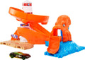 Hot Wheels Toy Car Track Set Playset & 1:64 Scale Vehicle Y23527