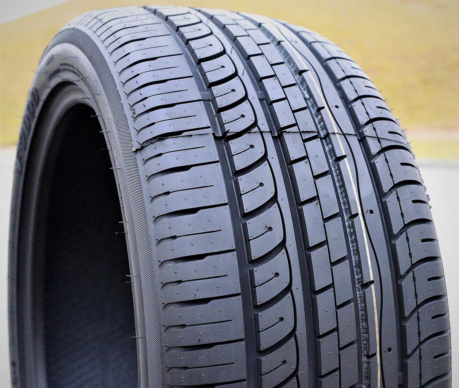 235/55R19 105V XL Passenger Tire Y6684