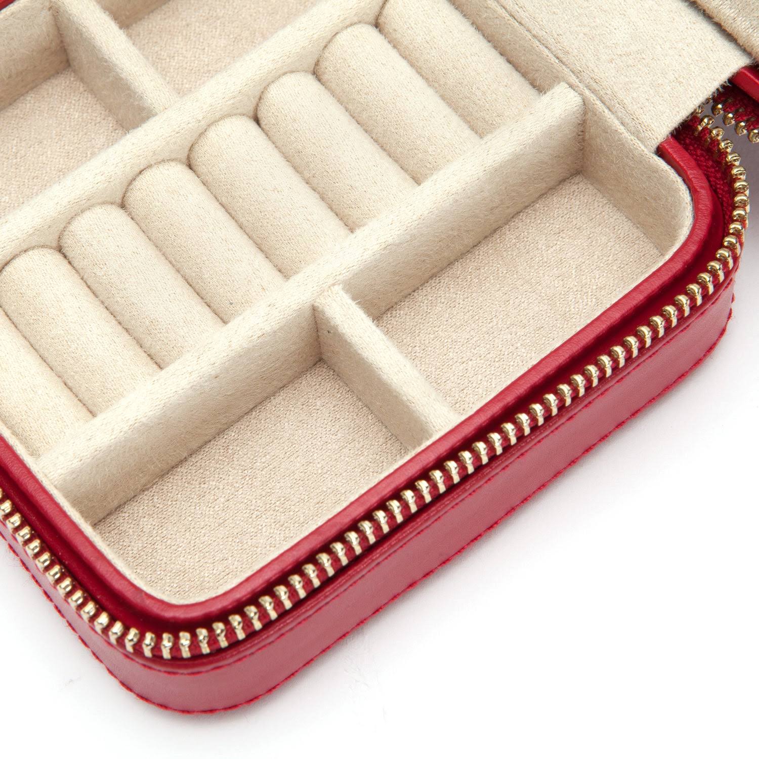 Black Zip Travel Case Q994581
