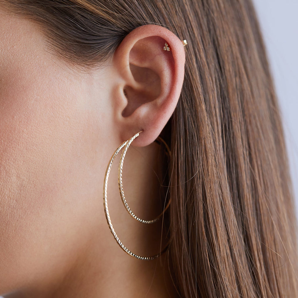 Diamond Cut Endless Hoop Earrings Z81645
