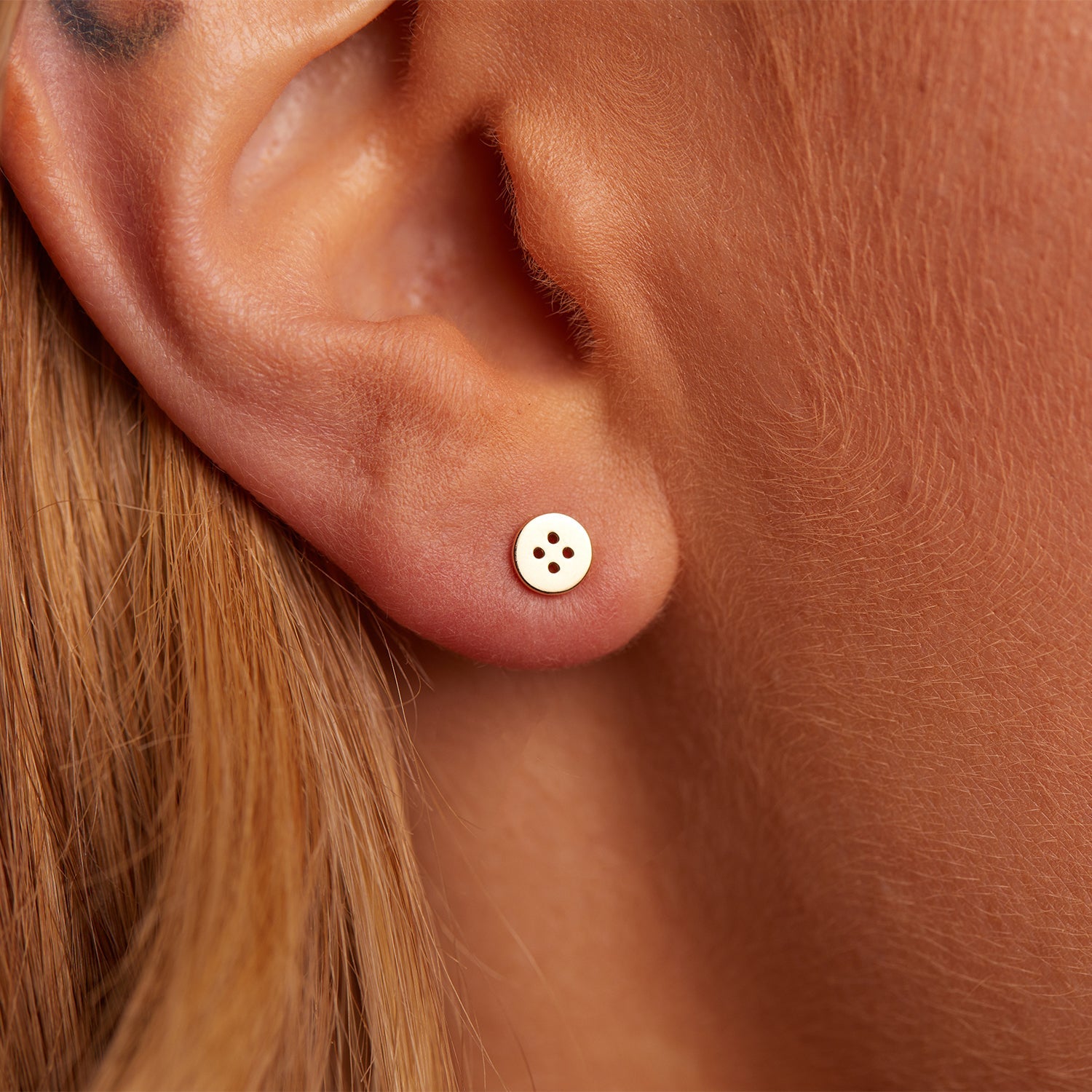 Button Stud Earrings V241599
