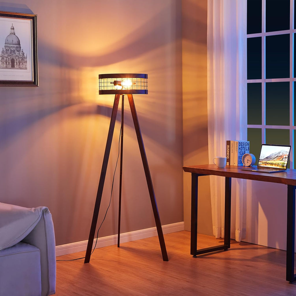 Wood Tripod Floor Lamp with Metal Drum Lamp Shade G830