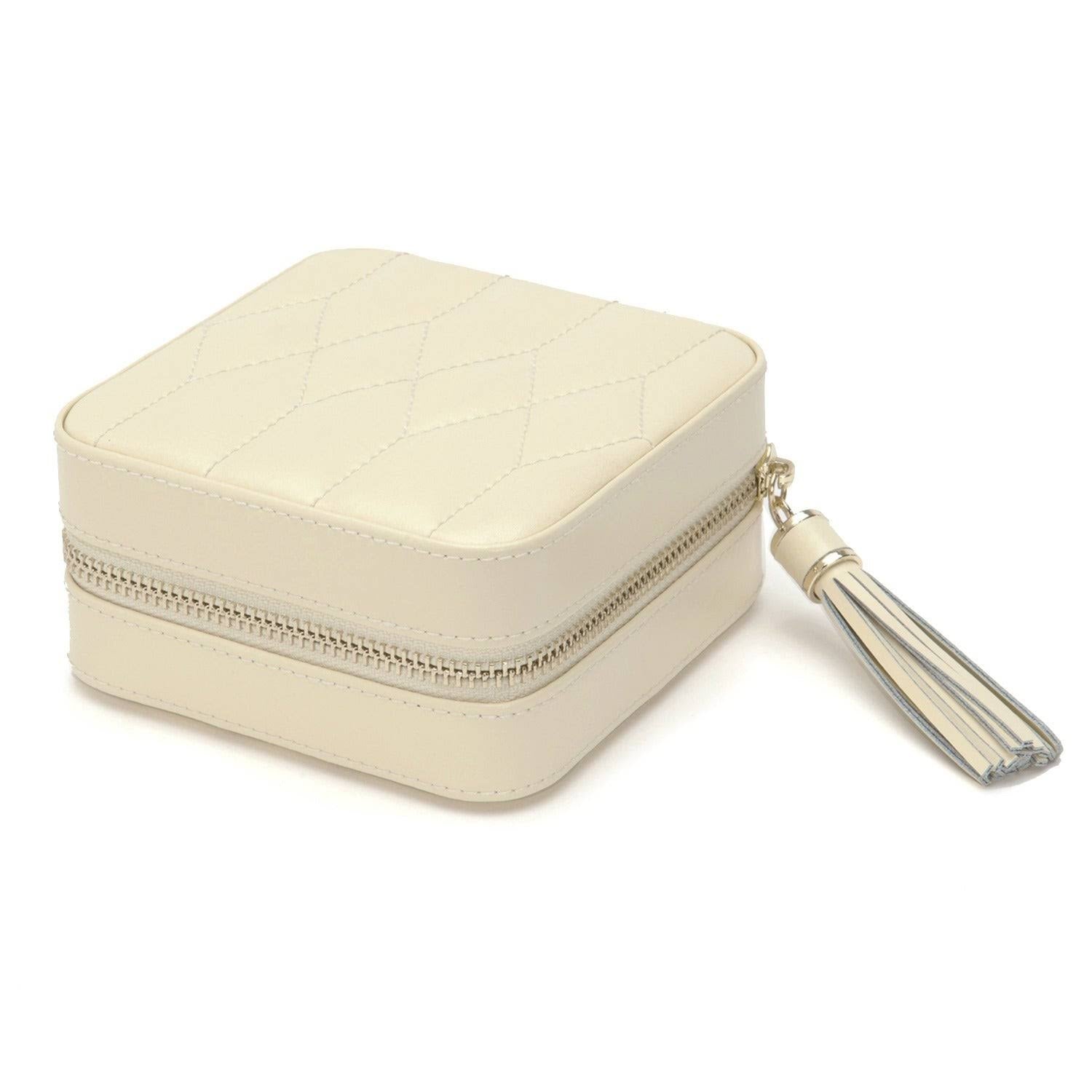 Black Zip Travel Case Q994581