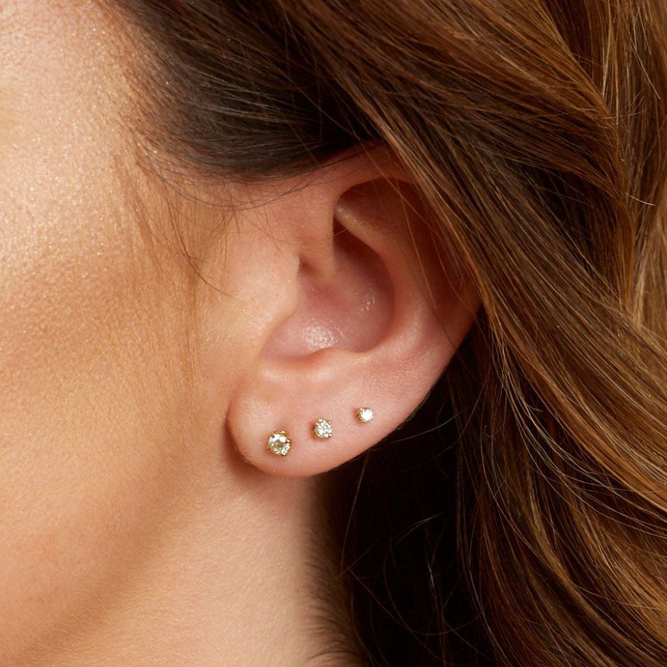 14K Gold Solitaire Studs Z860479