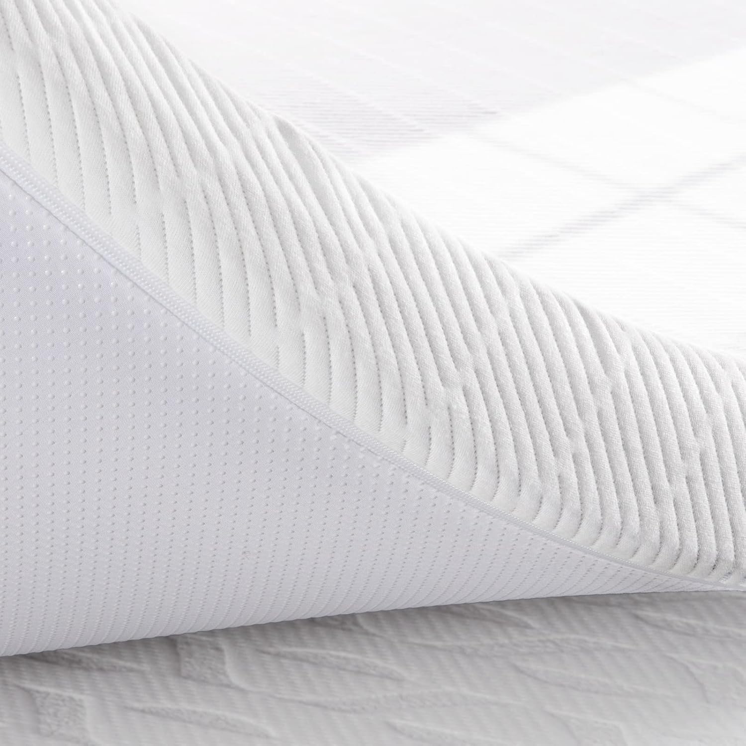 4 Inch Firm Twin Size Memory Foam Mattress Topper with Cooling Gel I83606