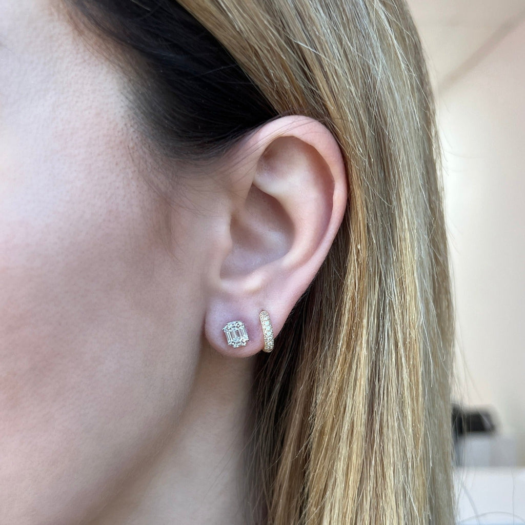 Diamond Stud Earrings F832