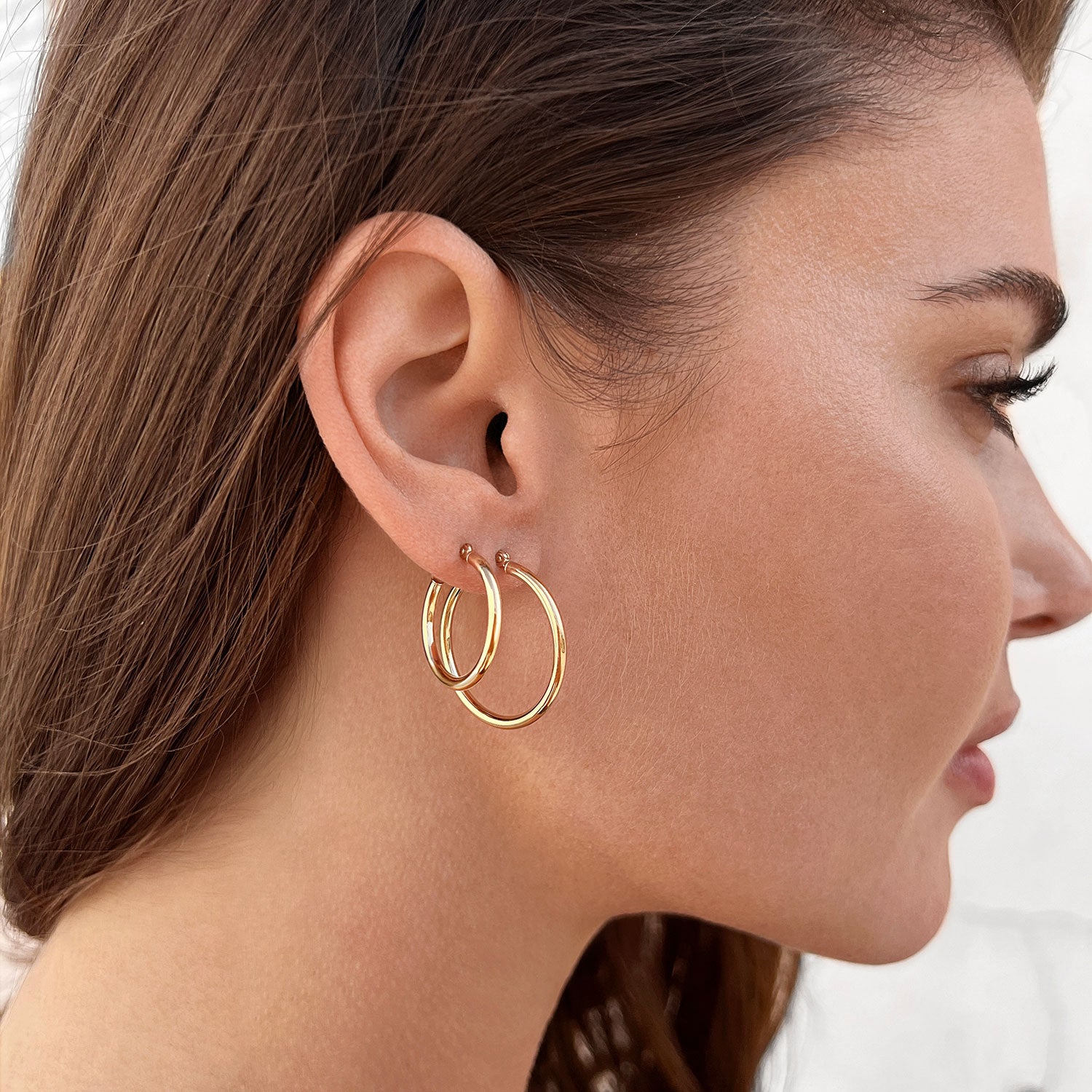 Gold Tube Hoop Earrings R640087