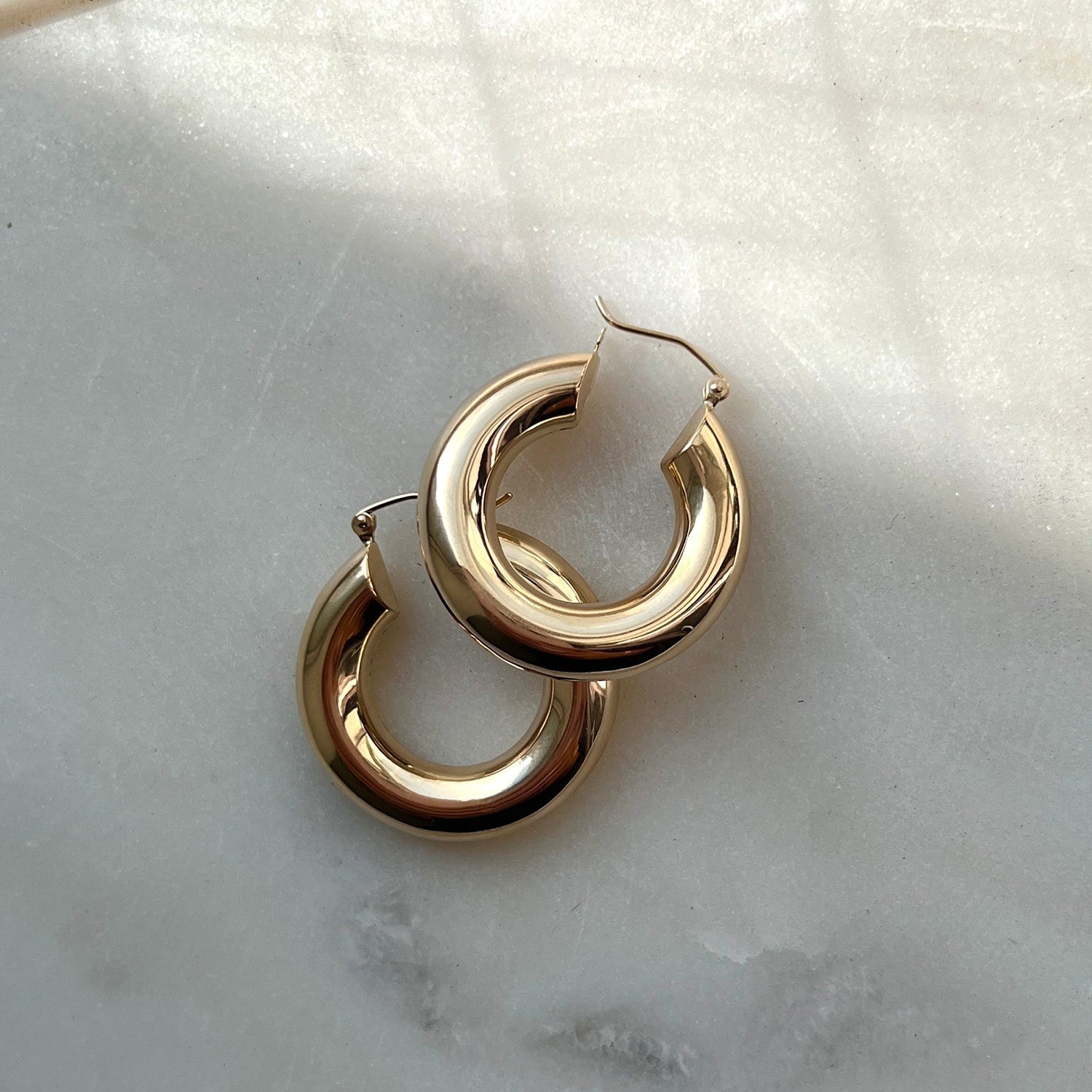 6mm Chunky Hoop Earrings Z16217