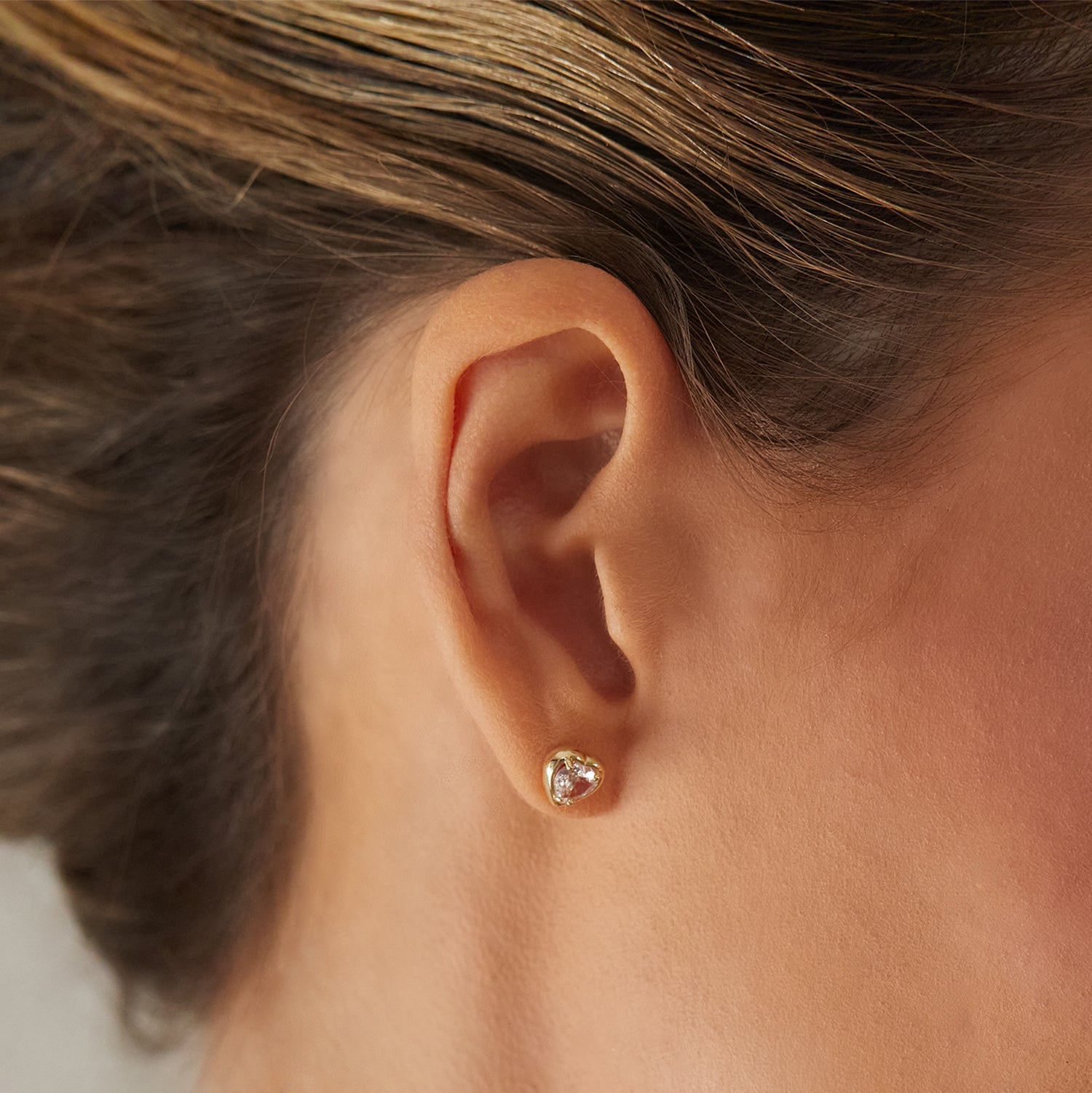 Sapphire Heart Stud Earrings G15612
