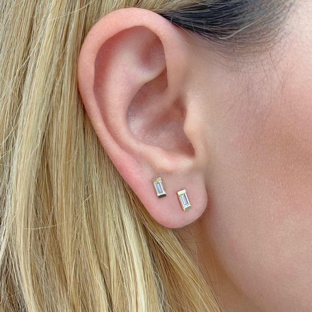 Diamond Stud Earrings E74869