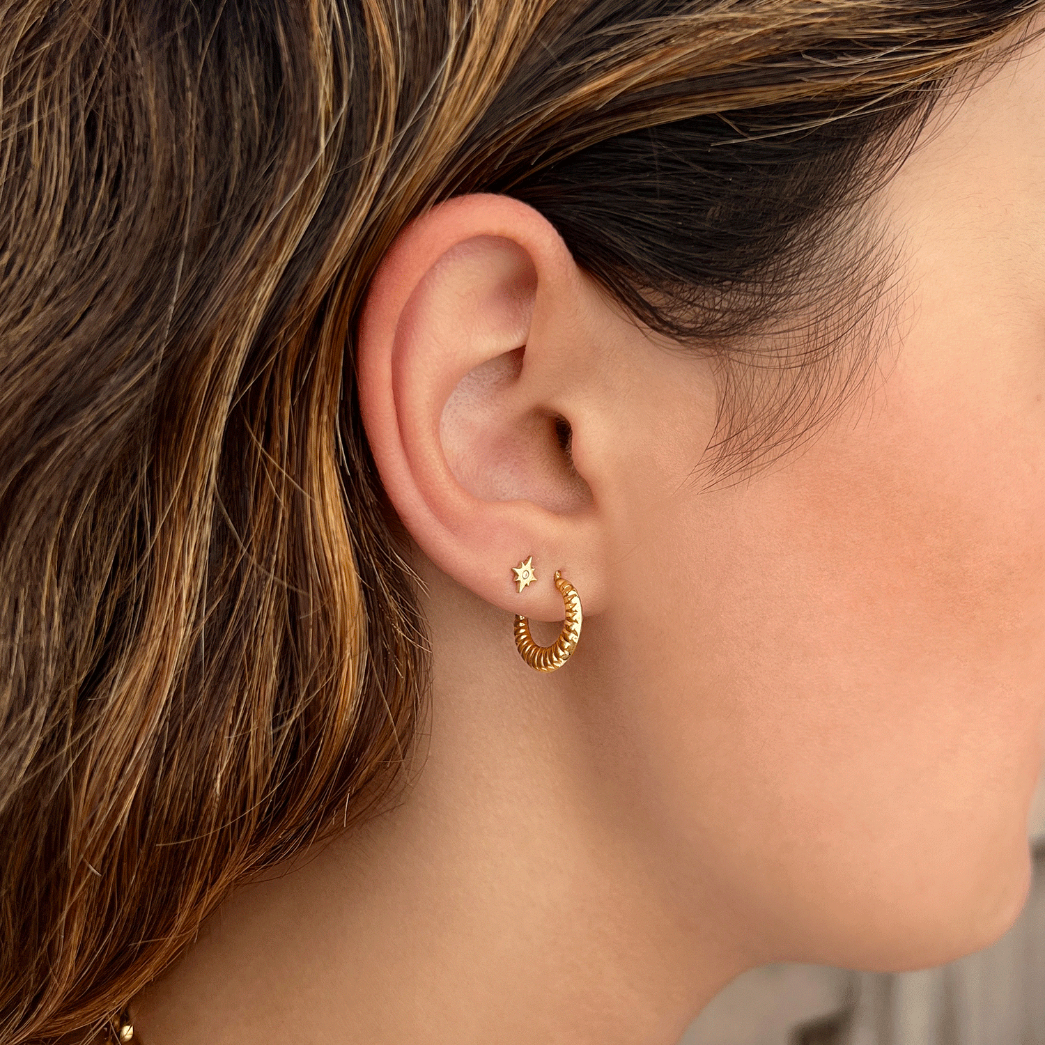 Tapered Hoop Earrings G89057