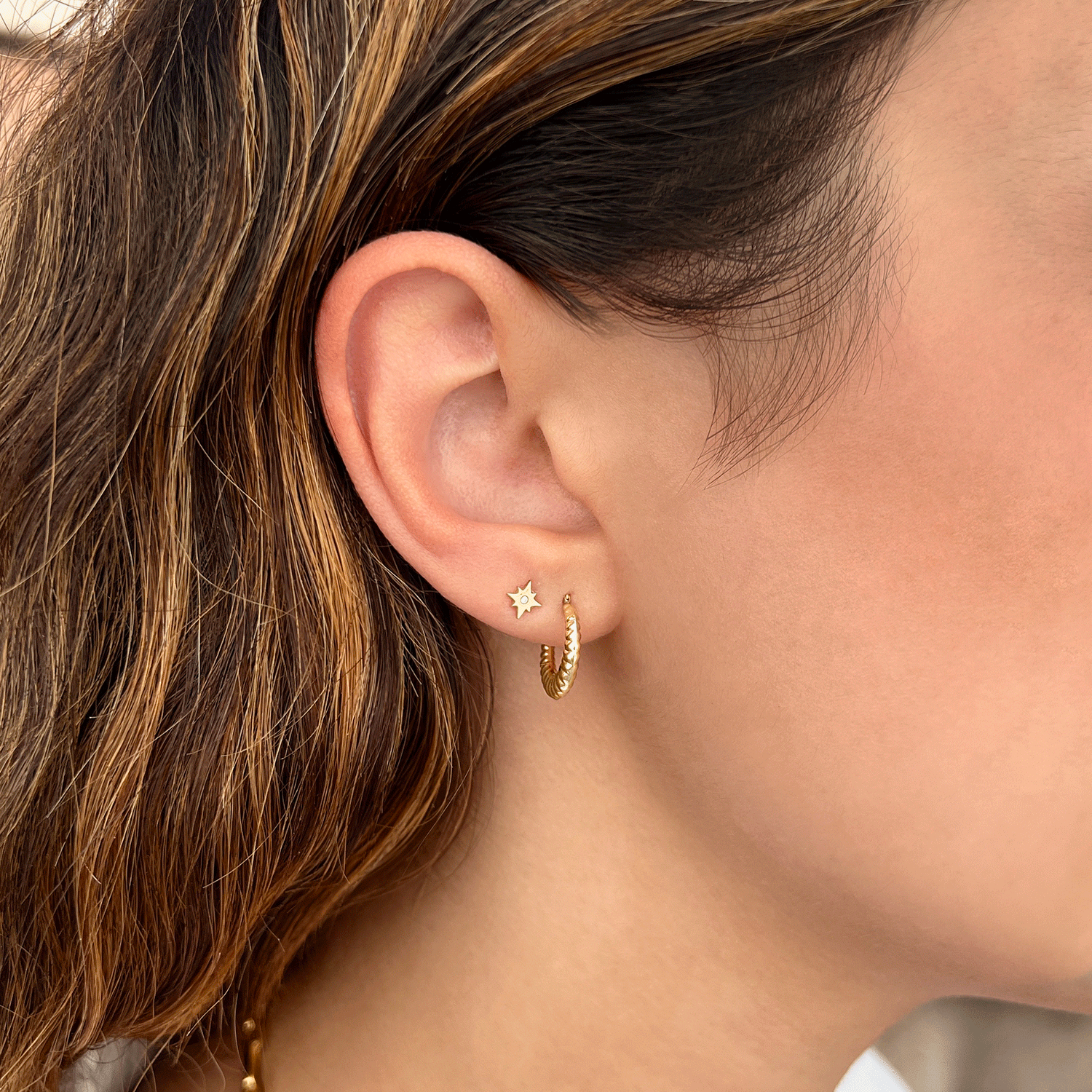 Tapered Hoop Earrings G89057