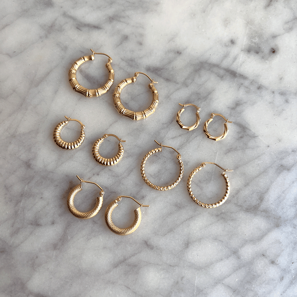 Serpentine Hoop Earrings Q831644