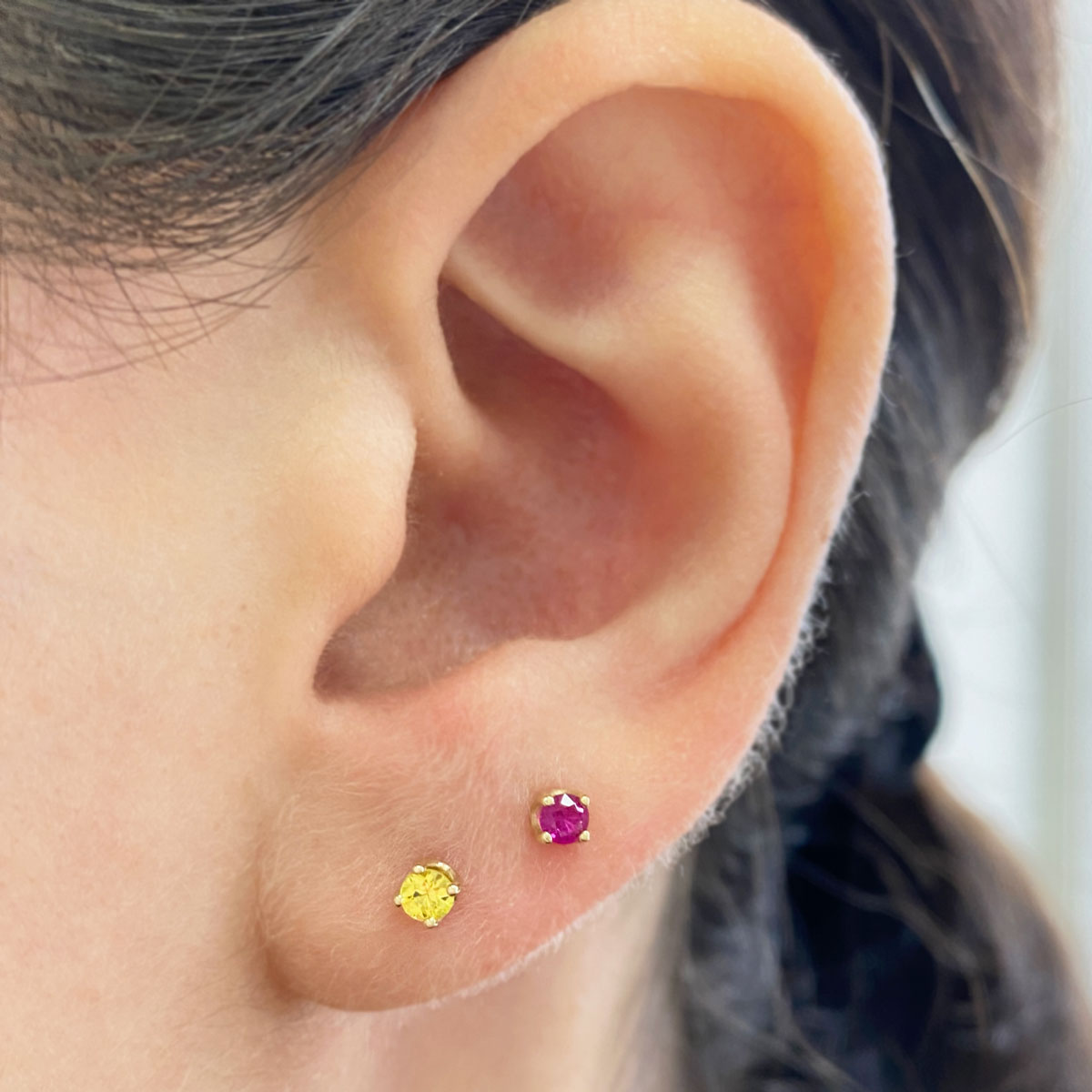 14K Gold Solitaire Studs Z860479