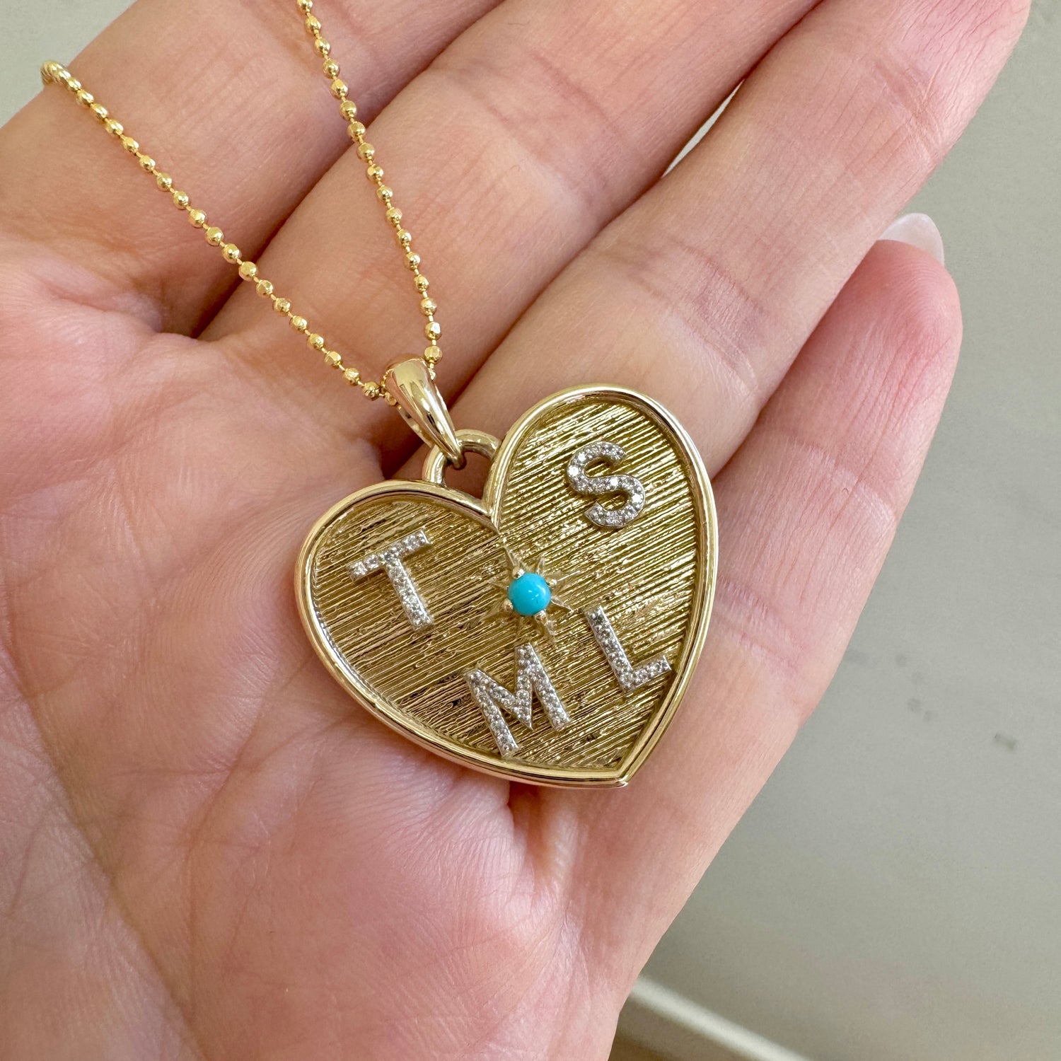 Charm G736320