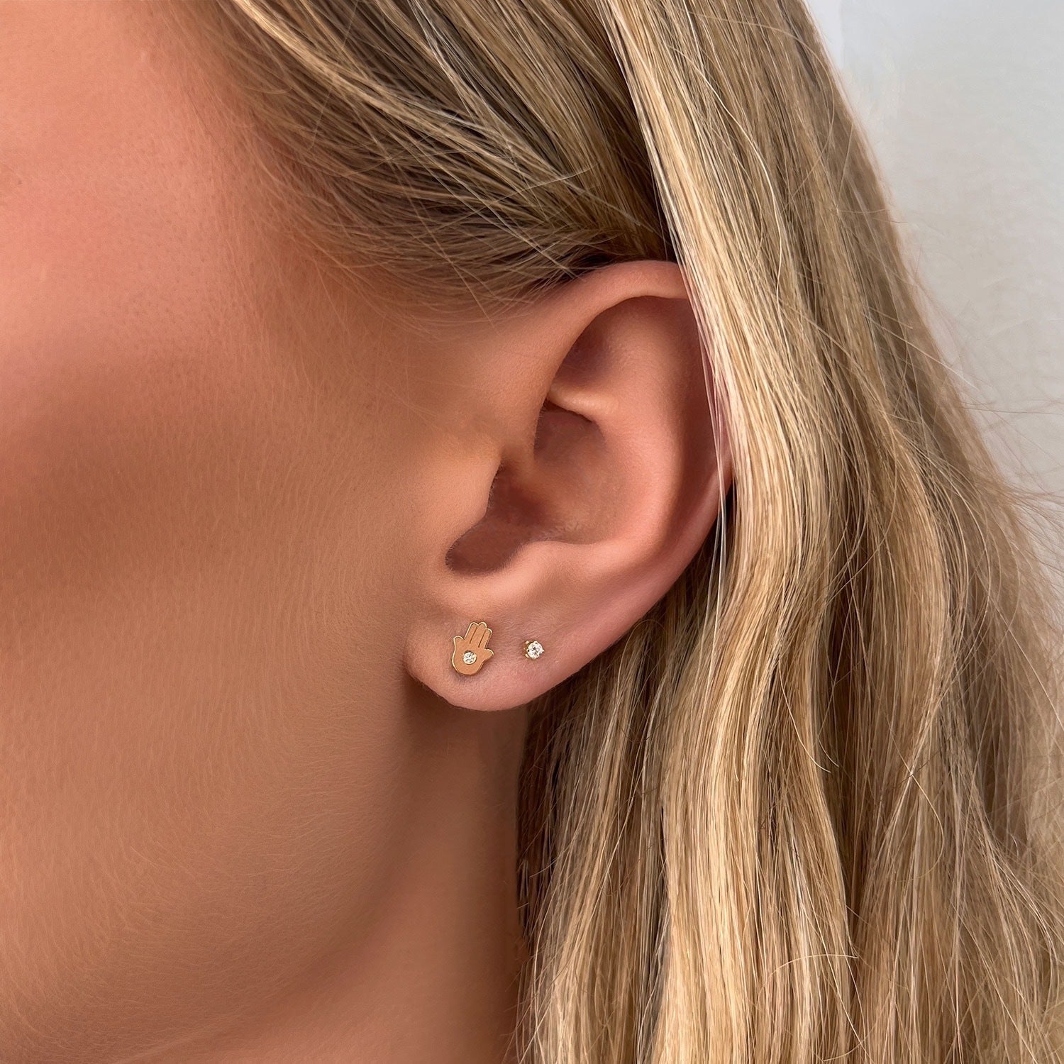 Diamond Stud Earrings R2823