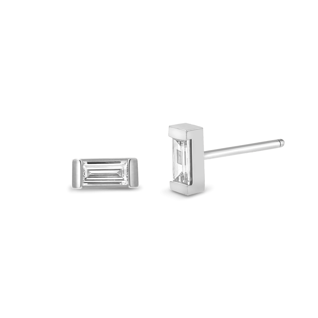 Diamond Stud Earrings E74869