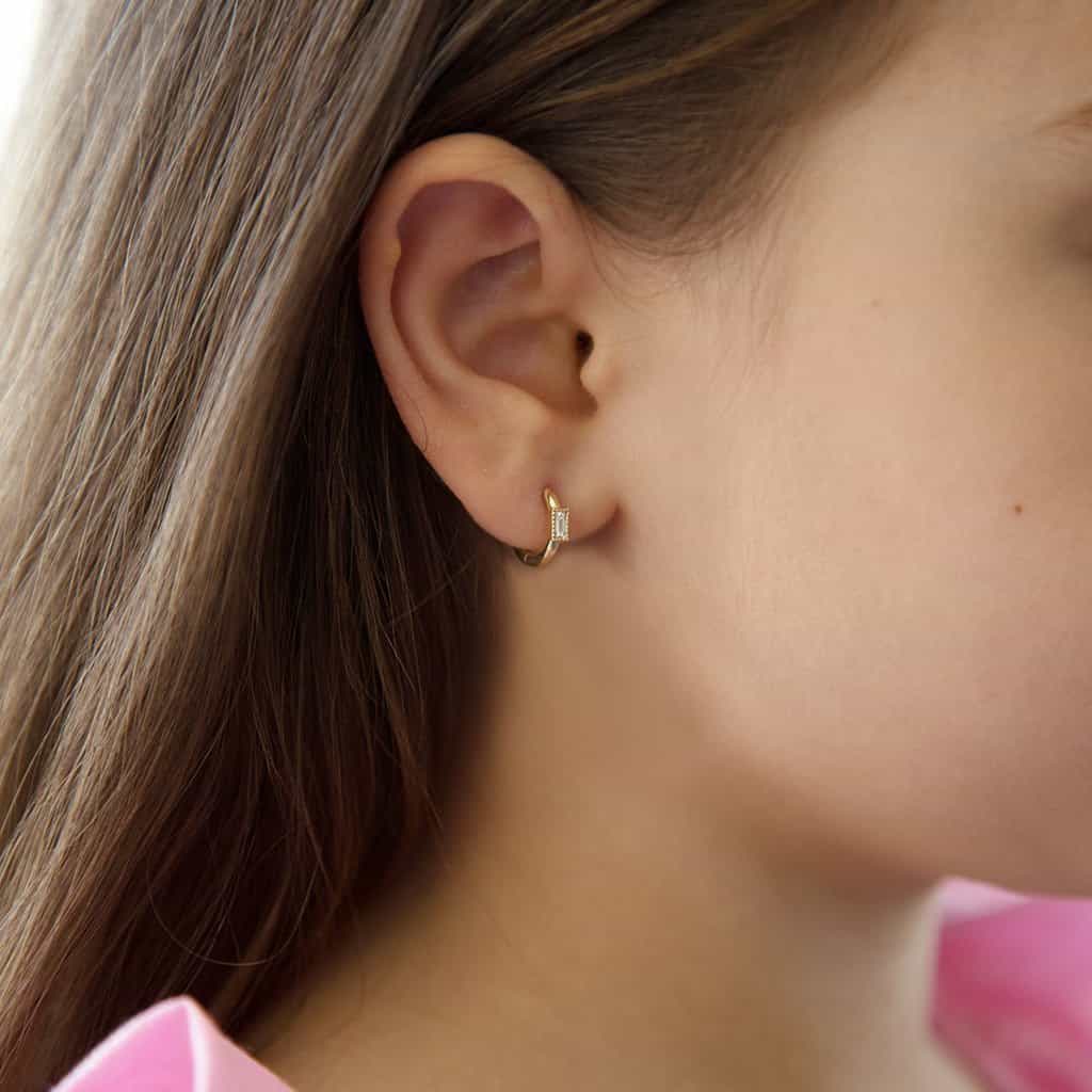 Baguette Huggie Earrings I226546